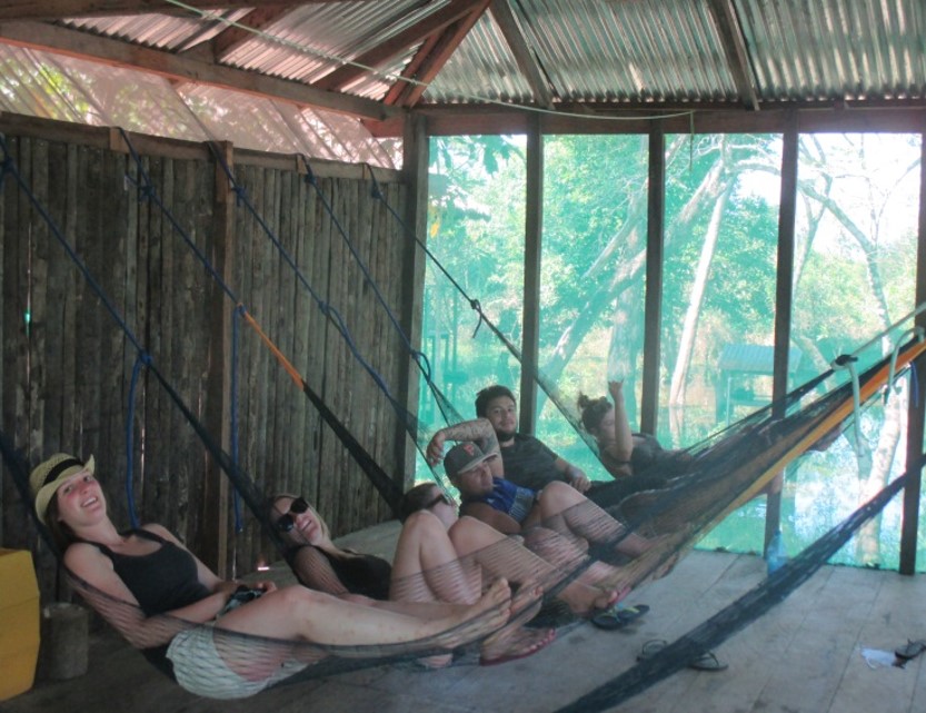 Campamento selva
